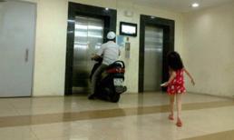 Thanh niên “cứng” ở Hà Nội chạy xe vào thang máy