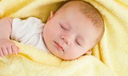 Sai lầm nghiêm trọng mà phổ biến khi cho trẻ ngủ