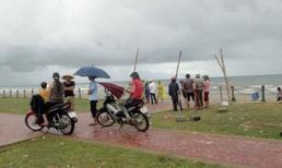 Phát hiện một phụ nữ gục chết trên bờ kè