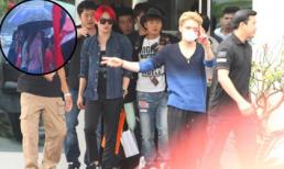 'Rừng' fan Việt 'đội mưa' chào đón JYJ