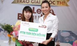 Hoa hậu Thu Hoài diện đồ “đen trắng” trao giải Let’s Beauty