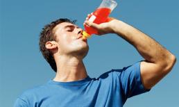 Nguy hại 'chết người' từ nước tăng lực