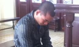 Ngủ hớ hênh, người phụ nữ bị hàng xóm 'xâm hại'