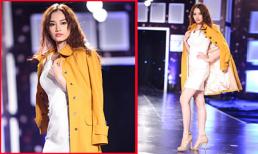 Trúc Diễm 'nổi bần bật' với áo măng tô 