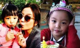 Hình ảnh mới đáng yêu của con gái Triệu Vy