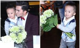 'Con trai' ôm hoa tới mừng sinh nhật Nam Cường