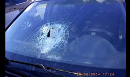 Suýt chết với mảnh bê tông bay ra từ xe đi ngược chiều