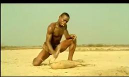 Không cười không phải là người