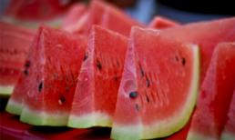 Ăn quá nhiều dưa hấu, sức khỏe của bạn tệ hại thế nào?