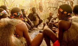 Cuộc sống nguyên thủy của bộ tộc bí ẩn nhất thế giới