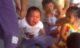 Cô giáo dùng ca múc nước đánh bé 24 tháng tuổi nhập viện