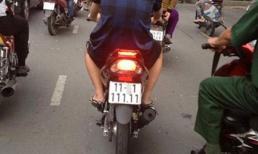 Đi xe biển siêu đẹp 11111 không mũ bảo hiểm