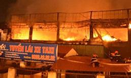 Cháy bar Luxury do chập điện, thiệt hại 10 tỷ đồng