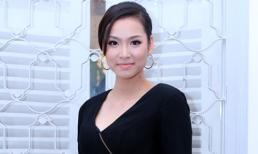 Vương Thu Phương quyến rũ với đầm đen