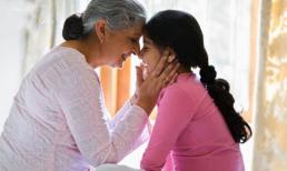 “Con là con hoang hả bà?”