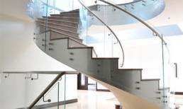 Không gian sống hiện đại nhờ cầu thang xoắn ốc