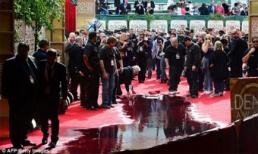 Quả cầu vàng 2014: Vỡ đường ống, nước thải ngập lênh láng trên thảm đỏ 