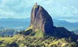 Hòn đá khổng lồ ở Colombia