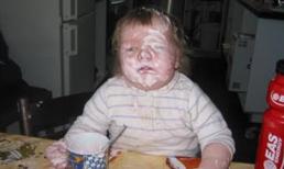 Những màn quậy phá đỉnh cao của trẻ con