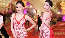 Hương Giang Idol diện váy đuôi cá khoe lưng trần thắm nõn 