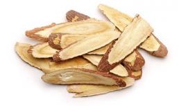 Mê ngọt từ cam thảo, mày râu cẩn thận 'yếu'