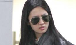 Lưu Diệc Phi khó chịu khi bị phóng viên bám theo chụp ảnh