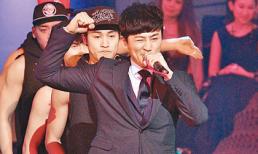 Lâm Phong 2 lần quên lời bài hát tại lễ trao giải