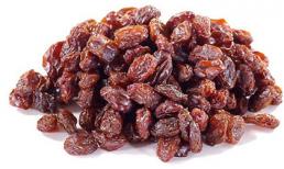 Lý do bạn nên ăn nho khô trong Tết này