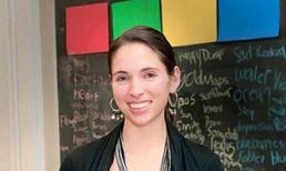 Giáo viên nữ đòi học sinh nam "phục vụ" 5 lần/tuần