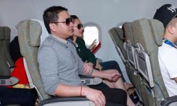 Bắt gặp Kim Hiền khoác chặt tay bạn trai Việt Kiều trên máy bay