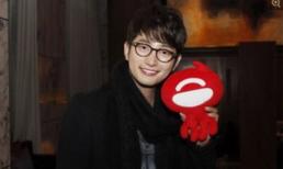 Hình ảnh trở lại mới nhất của Park Shi Hoo sau bão scandal