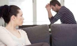 Khóc thét vì "cai ngục" trong nhà