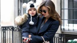 Flynn ăn mặc sành điệu đi tổ chức sinh nhật 3 tuổi