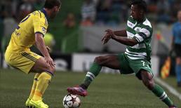 Pha giật gót đẳng cấp của Nani cho... trọng  tài