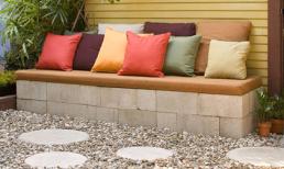 Sân vườn ấn tượng với những phụ kiện rẻ mà xinh