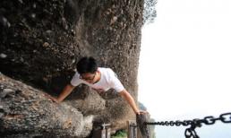 Khâm phục chàng trai không chân chinh phục đỉnh núi bằng... tay