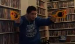 Cuộc đấu súng trong phim hành động của hãng tương ớt