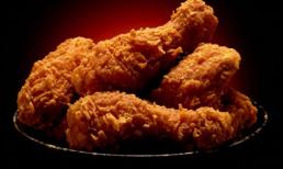 Những món tuyệt đối không nên ăn khi lái xe