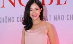 Hà Min rạng rỡ đi xem phim của Liam Neeson