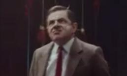 Mr Bean tập đá chân cao có 1-0-2 