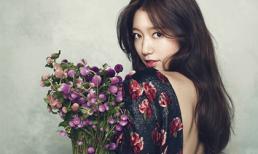 Park Shin Hye khoe sắc đẹp hơn hoa