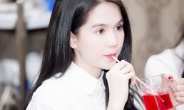 Ngọc Trinh rạng rỡ ngay cả với phong cách nữ sinh