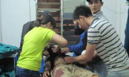 Phút thanh niên bị giang hồ chém đứt lìa bàn tay