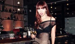 Hà Anh bị cấm diễn 3 tháng vì mặc phản cảm