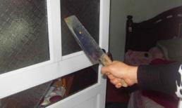 Trưởng phòng y tế huyện bị chém nứt sọ não, gần lìa môi