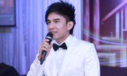 Đan Trường một mình về nước làm liveshow