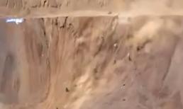 'Choáng ngợp' cảnh đua moto leo dốc đứng