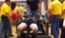 'Thót tim' với màn nâng tạ rơi bẹp ngực