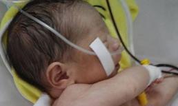 Nỗi đau chất chồng khi mẹ bị xe tông chết, con rớt ra đường