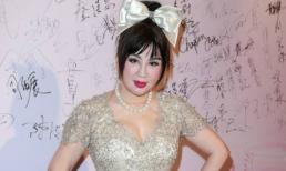 'Thảm họa' U70 Cung Tuyết Hoa 'nhát ma' tại sự kiện